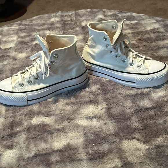 Converse platform white sz 5.5 EUC - Picture 2 of 7